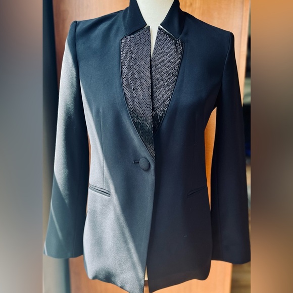 Armani Collezioni Jackets & Blazers - ARMANI COLLEZIONI Collar Embelished Black Blazer Size 2